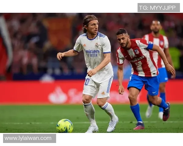 欧联杯激战：里昂与皇马1比1平局乌龙球成比赛转折点分析