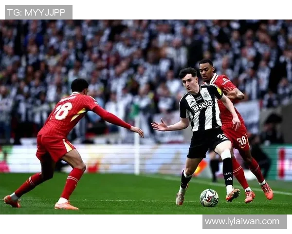 足总杯惊天逆转利物浦4-0战胜巴萨全场沸腾补时进球成关键