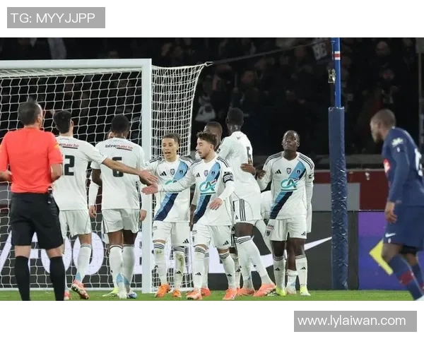 中超精彩战役巴黎圣日耳曼4-0大胜多特蒙德战术分析引发全场热议