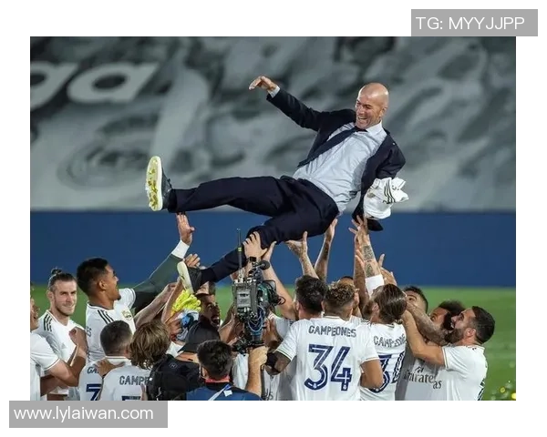 西甲激战曼联大胜巴萨乌龙球瞬间点燃全场激情集锦回顾 西甲激战曼联大胜巴萨乌龙球瞬间点燃全场激情集锦回顾