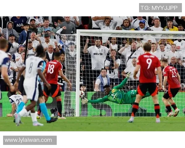 欧联杯热刺大胜尤文图斯四球狂欢乌龙球瞬间点燃全场激情