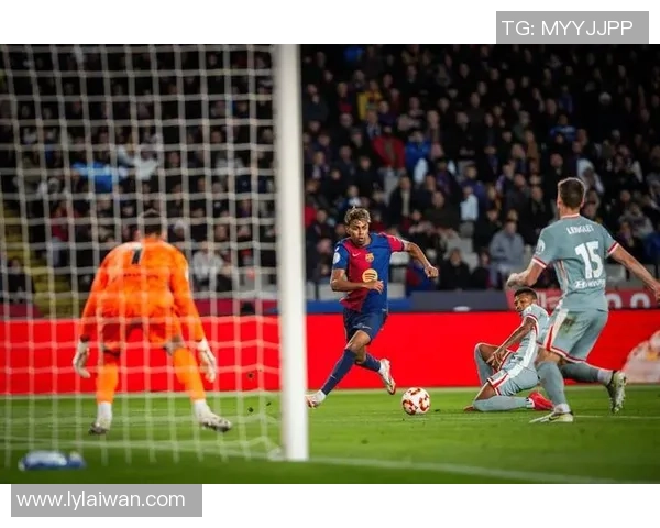 西甲精彩对决拜仁与马竞战成平局意外瞬间引发全场热烈反响